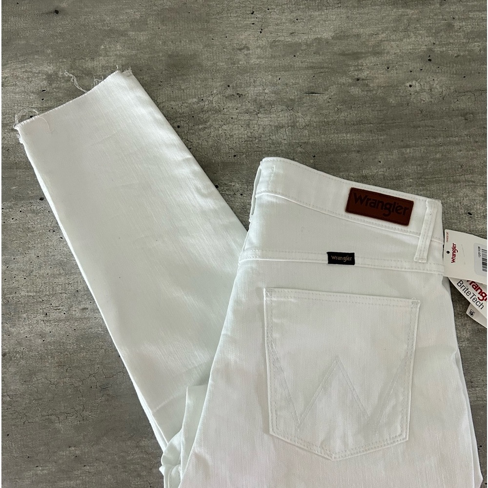 New Wrangler Jeans High Rise Women Size 31